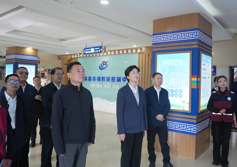 施小琳在甘孜调研时强调加强生态保护 做强特色产业 提升治理水平持续保障改善民生 推动民族地区高质量发展