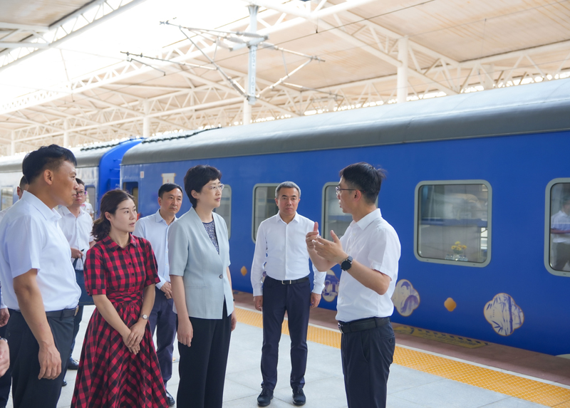 施小琳在成都调研消费外贸工作时强调多措并举强文旅促消费稳外贸持续巩固和增强经济稳中向好势头