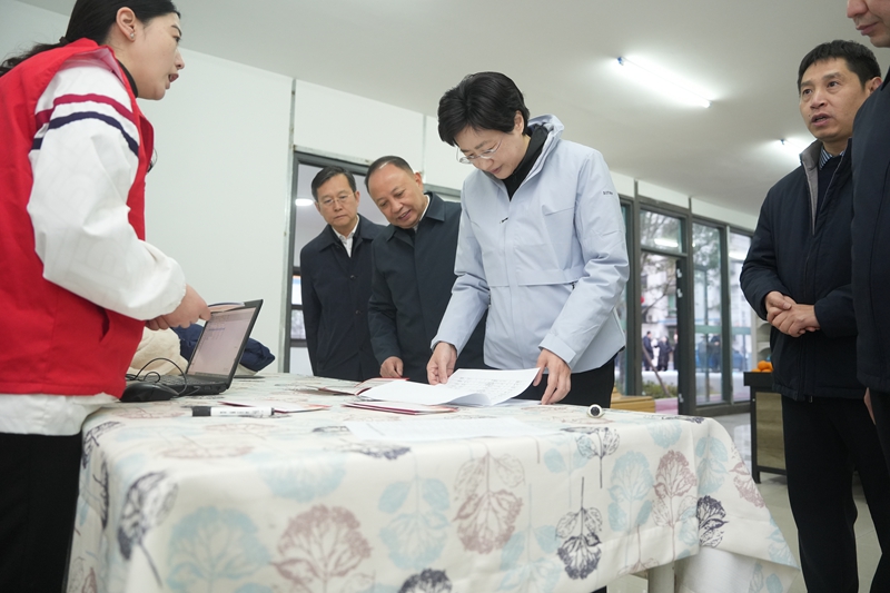 施小琳在广元调研时强调 发挥优势培育动能提升区域发展位势能级 切实找准发力点实现“十五五”良好开局